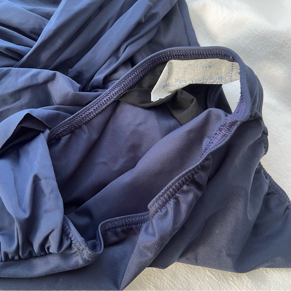 Miraclesuit Illusionists Crossover With Mesh One Piece in Midnight size 16W - Picture 7 of 7